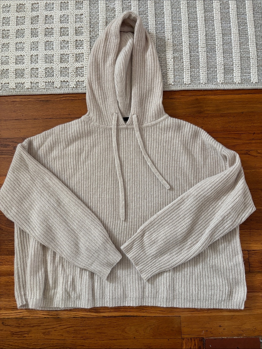 Jenni Kayne 100% cashmere hooded sweater